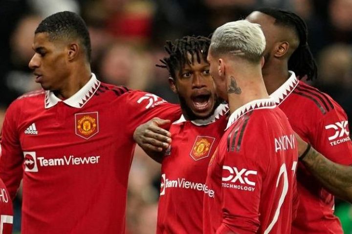Ngược dòng ngoạn mục trước Barca, Manchester United giành vé vào vòng 1/8 Europa League