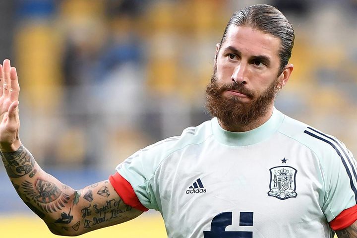Sergio Ramos giã từ tuyển Tây Ban Nha