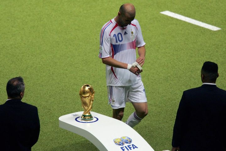 Zidane không hối hận với cú húc đầu Materazzi