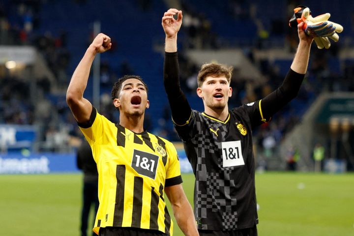 Dortmund lập kỷ lục khi thắng trận thứ 9 liên tiếp