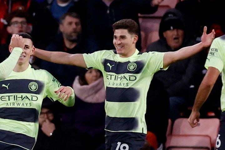 Nhà vô địch World Cup tỏa sáng trong chiến thắng của Man City