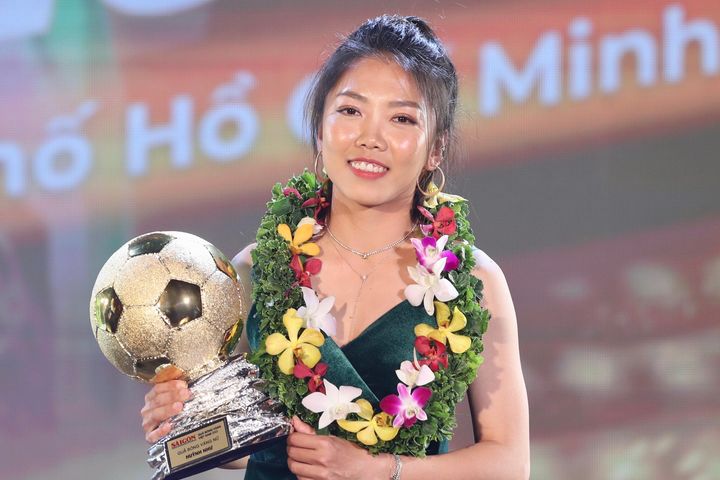 Giải VĐQG nữ Bồ Đào Nha nhầm lẫn khi chúc mừng Huỳnh Như