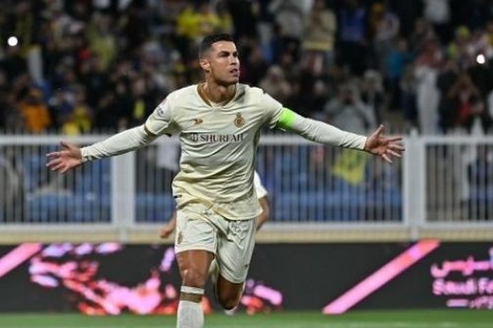 Ronaldo tiếp tục lập hat-trick trong màu áo của Al Nassr