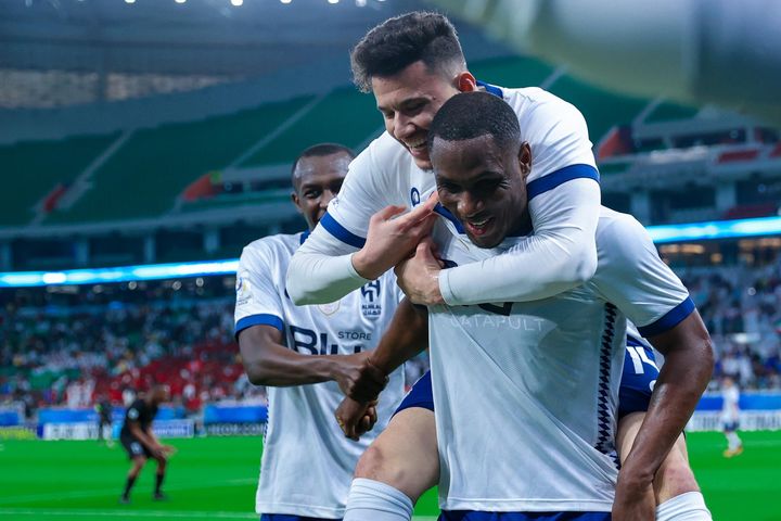 Đối thủ của Ronaldo gây sốc ở AFC Champions League