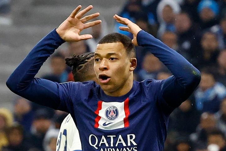 Messi, Mbappe tỏa sáng giúp PSG thắng đậm ở Siêu kinh điển Pháp