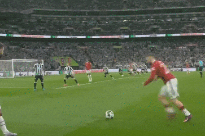 Karius bị chỉ trích trong trận thua Man United