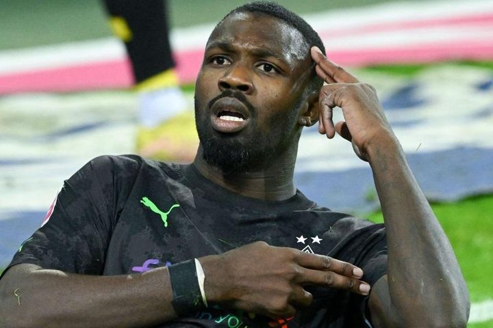 Marcos Thuram mang tin vui tới Barcelona