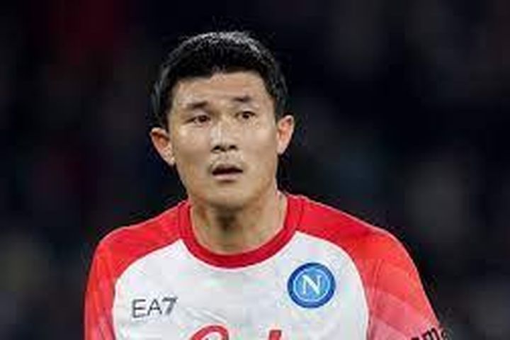 Man United nhận tin kém vui từ trung vệ Hàn Quốc