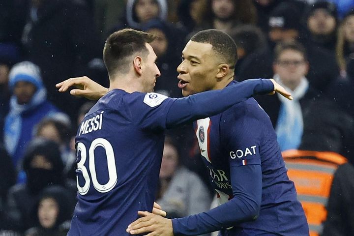 Messi và Mbappe 'khiêu vũ', PSG đè bẹp Marseille