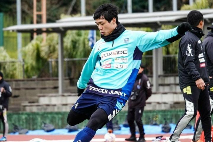 Công Phượng đá 90 phút khi Yokohama FC gặp đội bóng J-League 3; Quang Hải làm khán giả, Pau FC nguy cơ xuống hạng