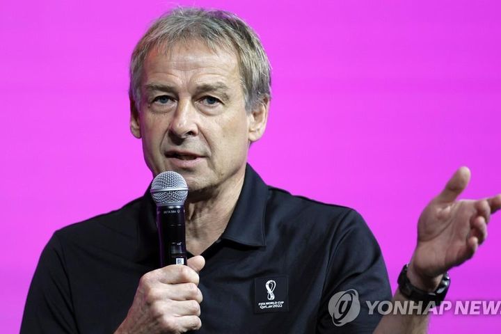 Klinsmann làm HLV tuyển Hàn Quốc trong 'bão chỉ trích'