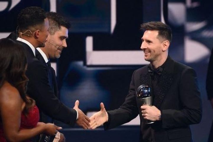 Lionel Messi, Emiliano Martinez, Alexia Putellas nhận giải thưởng FIFA The Best