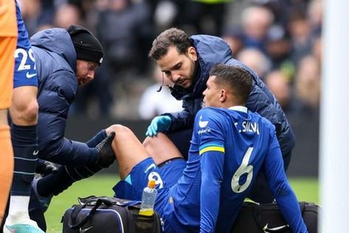 Chelsea nhận tin sét đánh giữa bão khủng hoảng