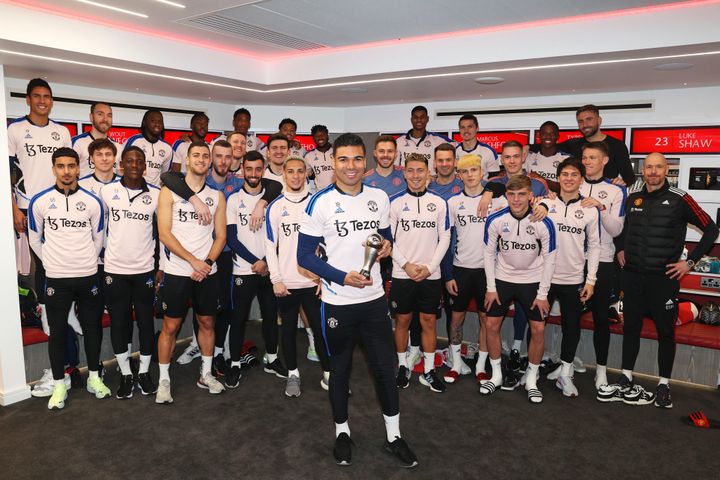 MU xếp hàng mừng Casemiro vào đội hình tiêu biểu FIFA The Best