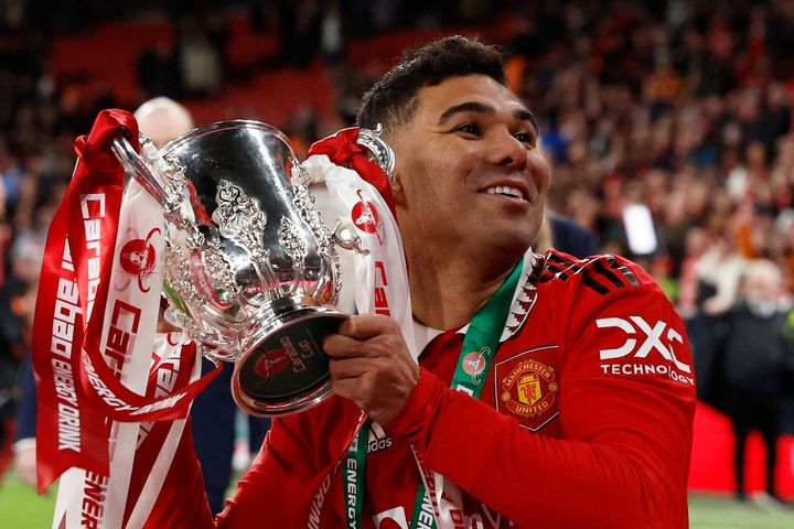 HLV Sherwood thừa nhận đã sai về Casemiro