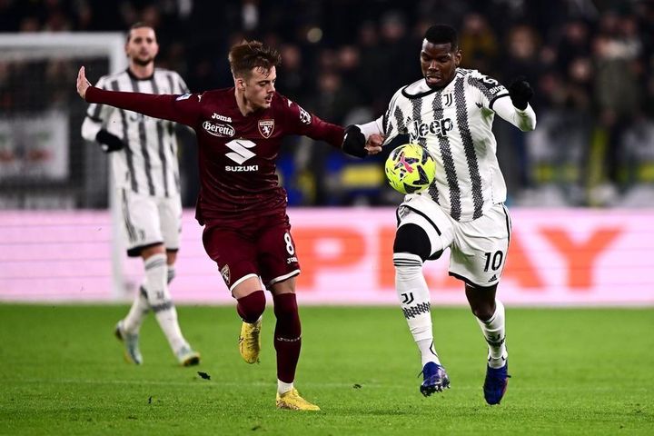 Cầu thủ MU chào đón Pogba trở lại