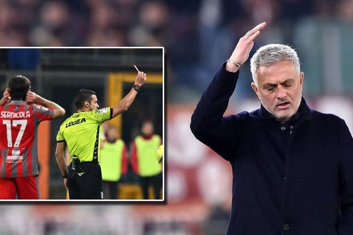 Mourinho bị đuổi khiến Roma trắng tay trước đội bét bảng