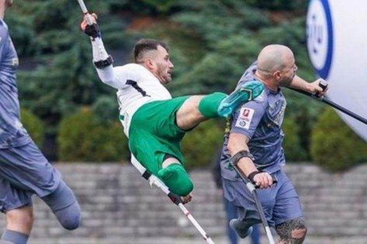 Cầu thủ mất chân đoạt giải Bàn thắng đẹp nhất năm