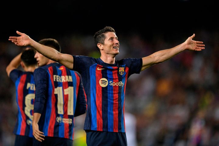 Barca bị cấm mua tân binh