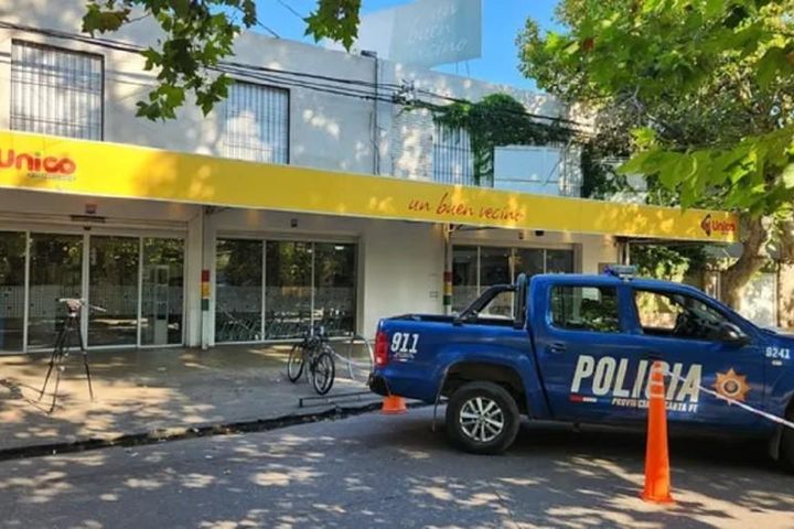 Argentina: Siêu thị thuộc sở hữu nhà vợ Messi bị tấn công và đe dọa
