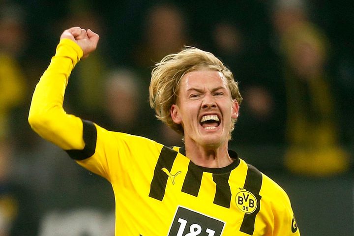 Dortmund tạo thành tích chưa từng có trong lịch sử CLB