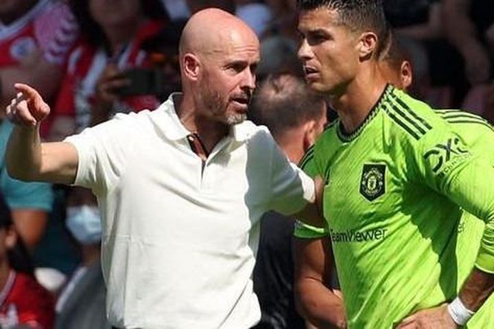 'Ten Hag phải né những quả mìn do Ronaldo gài ở Manchester United'