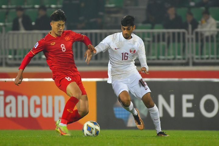 Khoảnh khắc Văn Trường ghi bàn đẳng cấp giúp U20 Việt Nam thắng U20 Qatar
