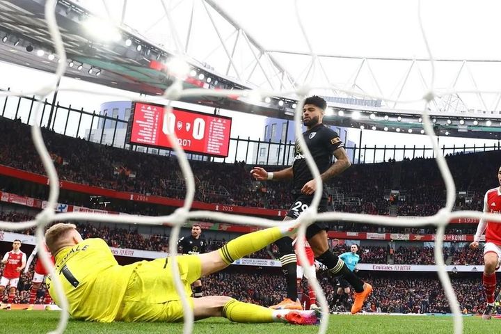 Nelson lập công khi Arsenal lội ngược dòng ngoạn mục thắng Bournemouth 3-2
