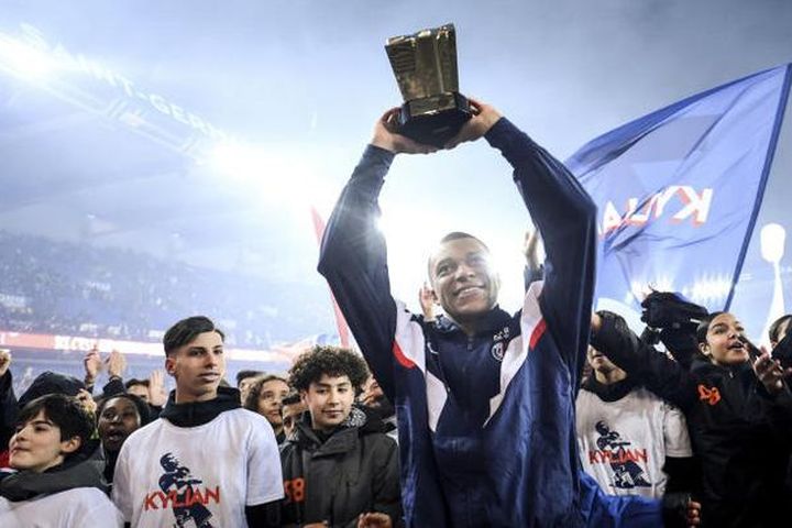 Mbappe trở thành chân sút vĩ đại nhất lịch sử PSG