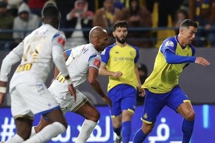 Ngỡ ngàng số tiền Ronaldo bỏ túi sau... mỗi phút tại Al-Nassr
