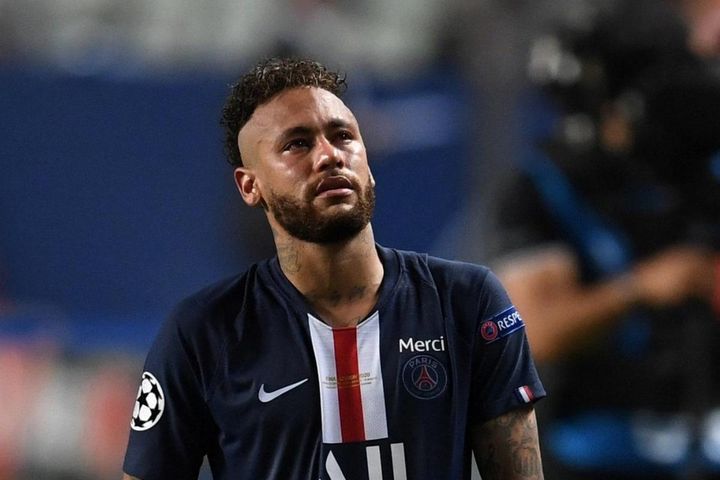 Neymar nghỉ thi đấu hết mùa