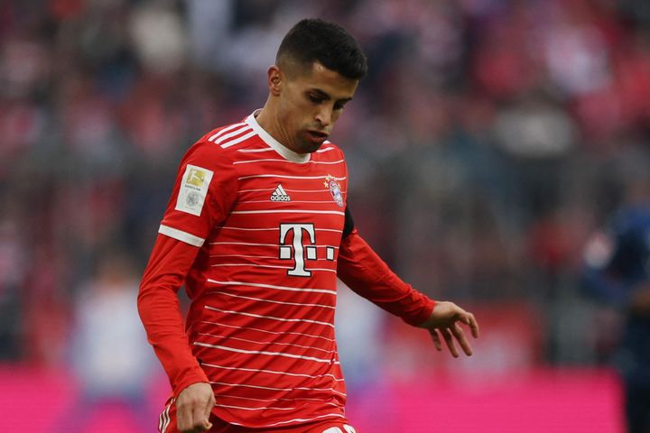 Cancelo liên tiếp ngồi dự bị ở Bayern