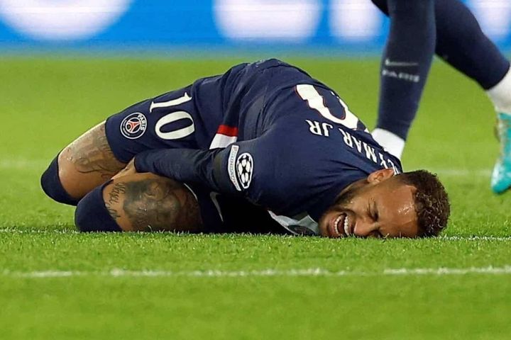 PSG trả giá vì phớt lờ báo cáo y tế của Neymar