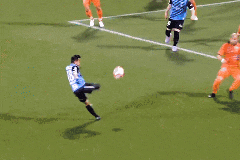 Cú volley của Chanathip ở Cúp Nhật Bản