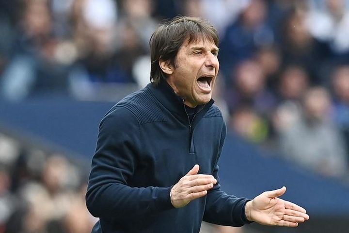 Conte trở lại kịp lúc cùng Tottenham quyết đấu Milan