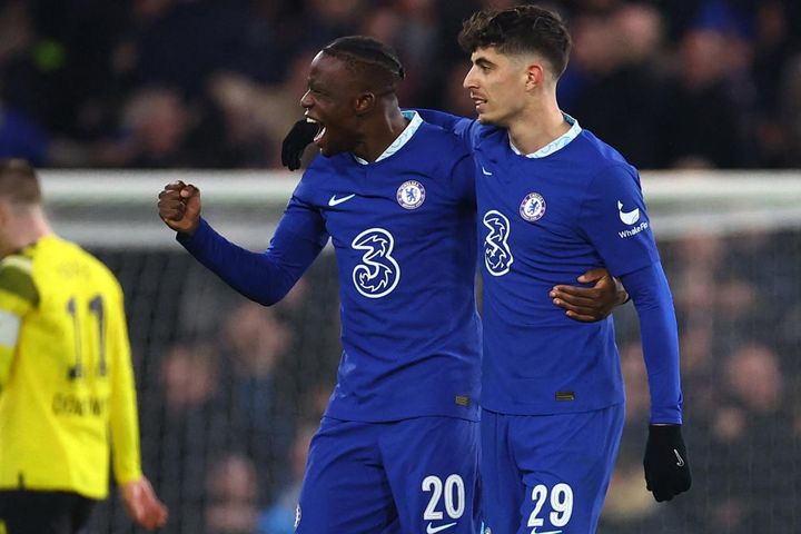 Chelsea vào tứ kết Cúp C1: Sức mạnh của đồng tiền