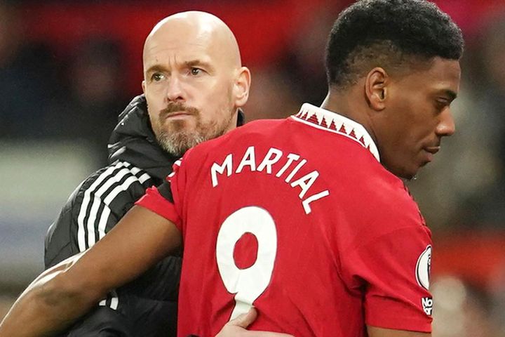 Ten Hag tống khứ Martial, ông chủ MU có động thái bất ngờ