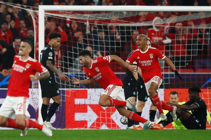 Benfica giành vé đầu tiên vào tứ kết Cúp C1 châu Âu sau trận 'đại thắng'