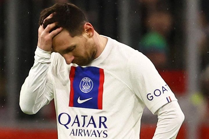 Messi bị chế nhạo sau thất bại ở Champions League
