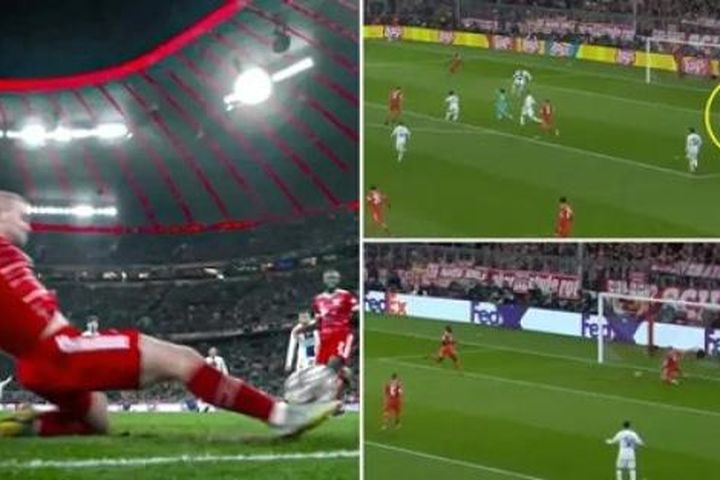 Pha cứu thua của De Ligt giúp Bayern 'chết đi sống lại' trước PSG