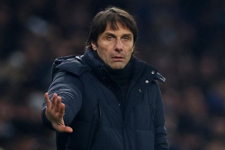 Vì sao Antonio Conte cứ đấu cúp là thua