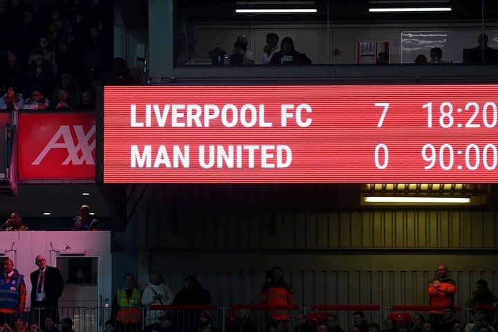 Trưởng ban trọng tài FIFA: Luôn phải đủ phút bù giờ dù tỉ số là 7-0