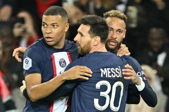 PSG dần vỡ nát khi mà cả Messi, Mbappe, Neymar đều không sửa được