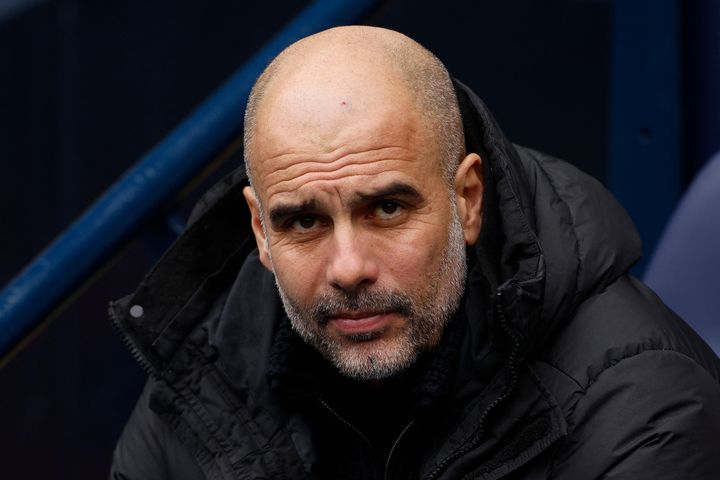 Phản ứng của Pep Guardiola khi Cancelo gặp khó khăn ở Bayern