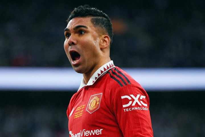 Casemiro lại không hài lòng với Bruno Fernandes