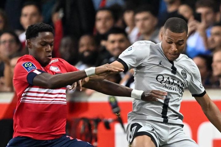 PSG chốt xong 'người thế chỗ' Messi và Neymar