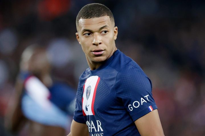 Thương vụ Real Madrid mua Mbappe ngã ngũ