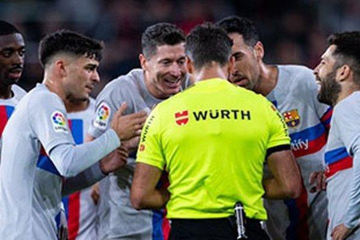 4 cầu thủ Barcelona nguy cơ mất El Clasico vì ý do lãng xẹt
