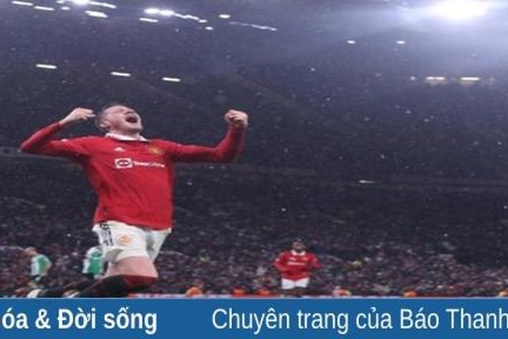 Wout Weghorst: Từ cái đập tay đầy nghi ngờ đến khóe mắt ngấn lệ của sự tận hiến
