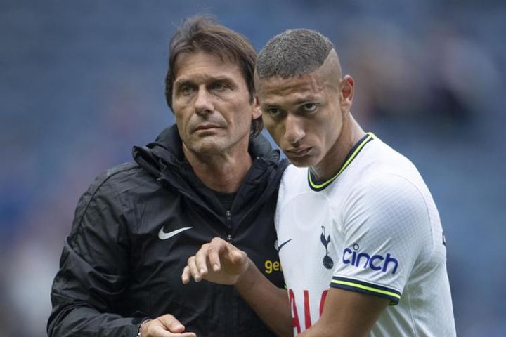 Tin mới nhất bóng đá sáng 11/3: Conte giải thích về màn phàn nàn của Richarlison